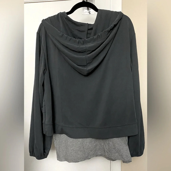 NWT Motherhood Maternity Gray Hoodie with Attached Hoodie Size Medium - Picture 2 of 8
